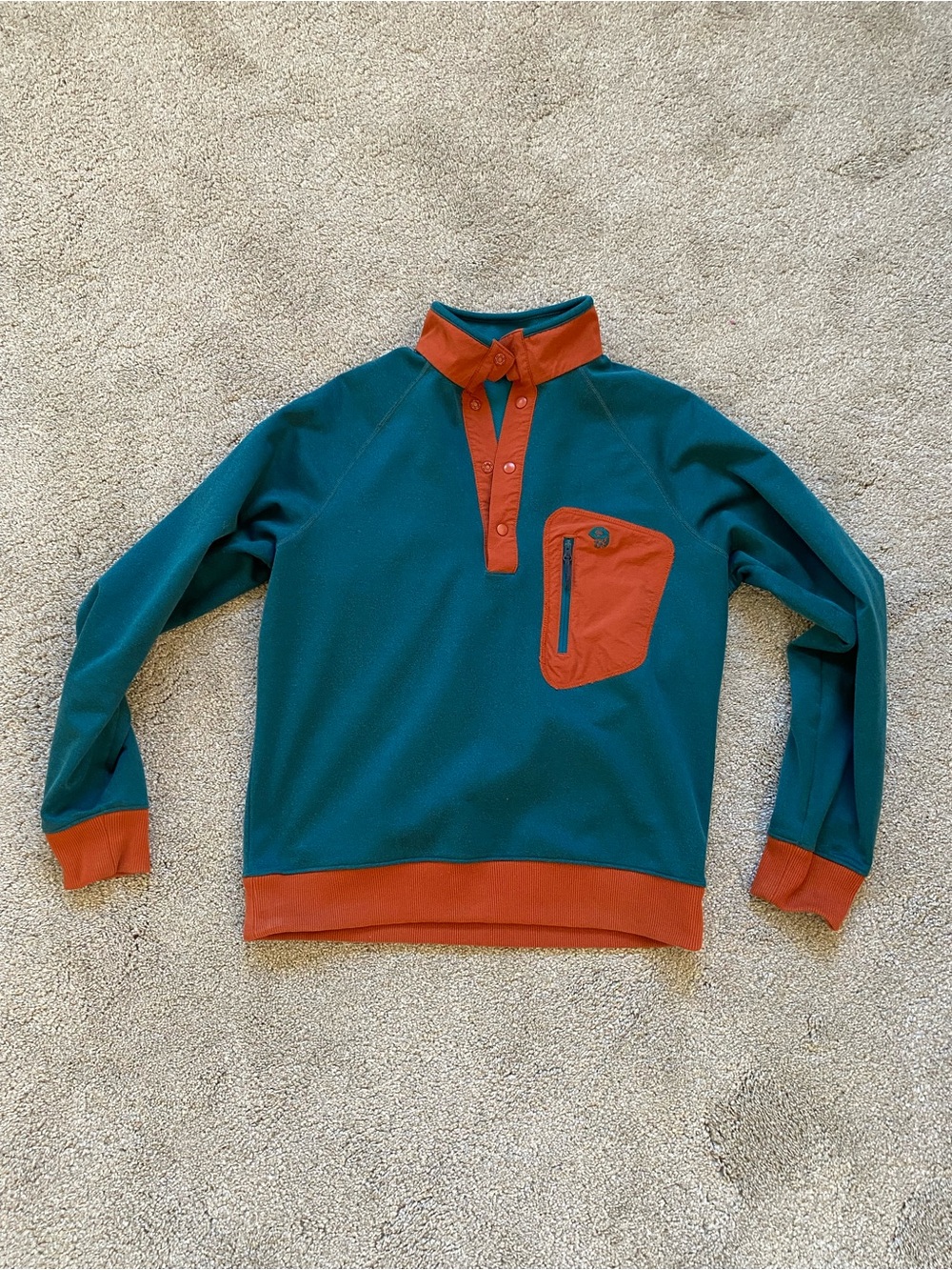 Mou Men's Teal and Rust Contrast Zip-Pocket Pullover
